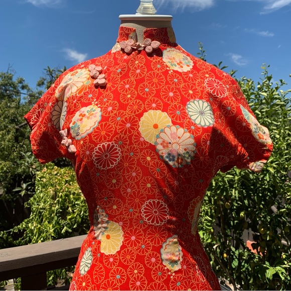 Stunning VINTAGE Cheongsam Qipao Red Multicolored Floral Retro Midi Dress - Picture 2 of 11